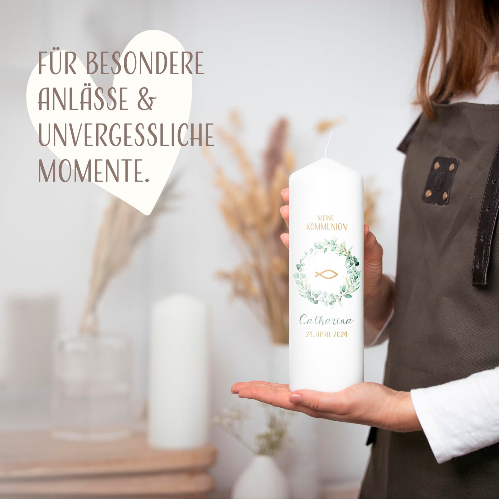 AMARI ® Kommunionkerze personalisiert "Eukalyptus Fisch" H:25cm/⌀:8cm - Personalisierte Kommunionkerze für Jungen & Mädchen – Kerze zur Kommunion selbst gestalten - Image 5
