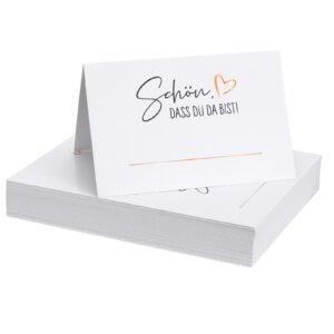Bewudy 50 Stück Weiße Tischkarten Kraftpapier, Schön Dass Du Da Bist Tischkarten Hochzeit 110x85mm Tischdekoration Namenskarten Partycards Zum Selbst Beschriften Für Geburtstag Hochzeit Konfirmation - Image 1