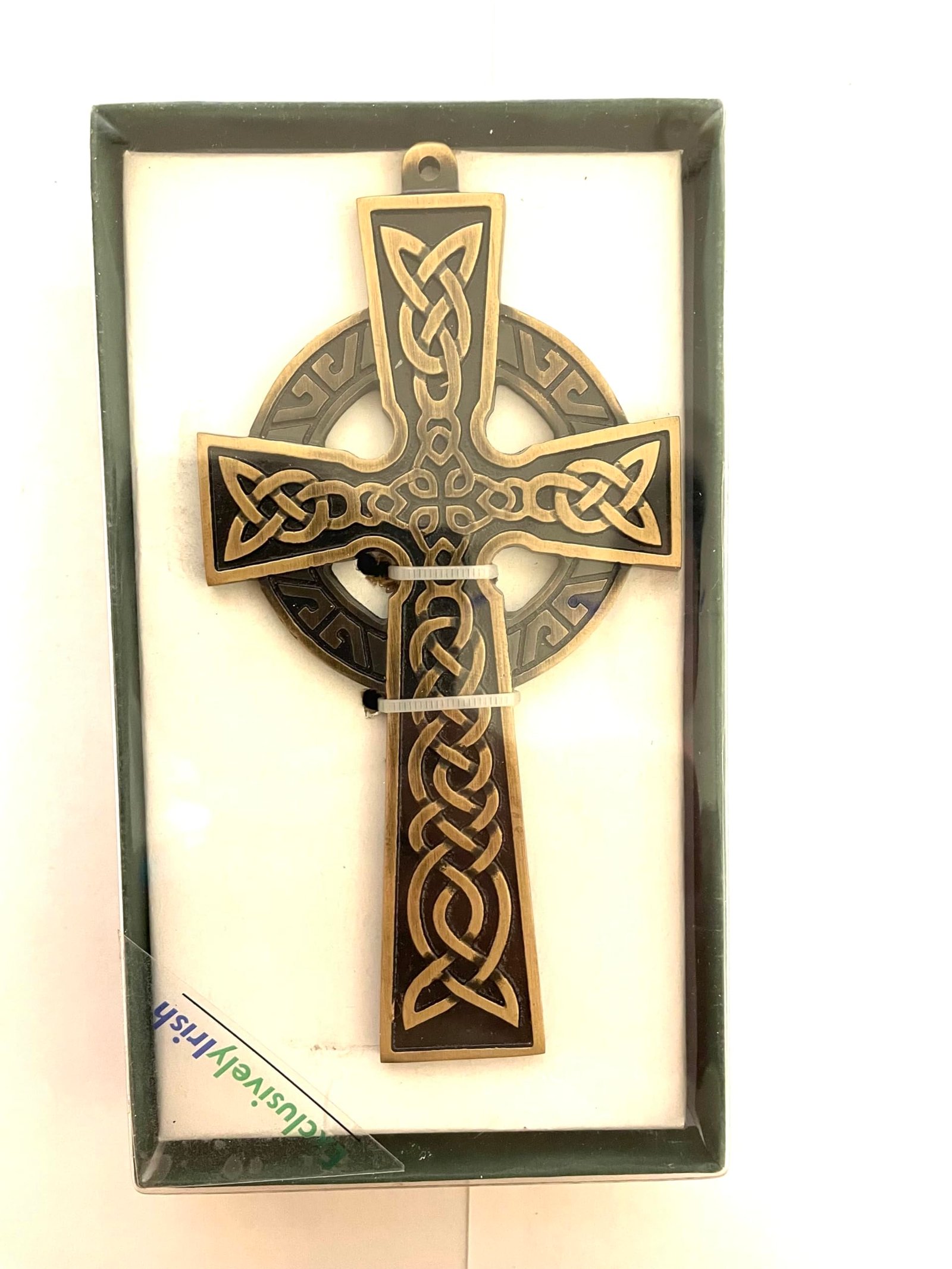 Exclusively Irish Keltisches Kreuz Wandbehang Messing Irish Trinity Keltischer Knoten Kreuz für Heimdekoration (Antikes Messing, 13,5 x 6,9 x 0,8 cm) - Image 2
