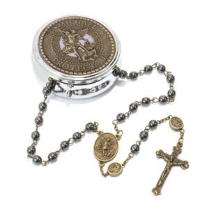 Nazareth Store St. Michael Rosenkranz Halskette mit Hämatit-Steinperlen, Metallperlen, Glory Beads, Erzengel-Medaille und Kreuz, mit Metall-Geschenkbox (Bronze | Jesus-Kreuz) - Image 1