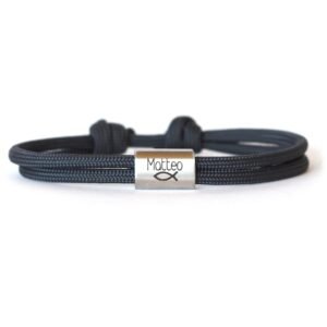 Personalisiertes Kinderarmband mit Namensgravur für Jungen & Mädchen – Kommunionsgeschenk mit Gravur aus Edelstahl & Nylon – Armband mit Fisch Symbol zur Firmung, Konfirmation, Taufe - Image 1