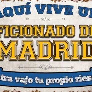 Wetterfestes Deko Blechschild für Fußball Fans, hier wohnt ein Madrid Blau Fan – Wandschild, Türschild, Torschild, lustiger Fussball Spruch, Fanartikel (20 x 30 cm) - Image 1